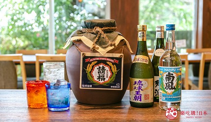 沖繩美食必吃南風中城店嫩滑明太子玉子燒爆漿海葡萄超推薦酒品擺滿桌