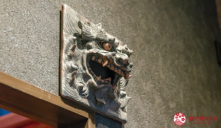 沖繩美食必吃南風中城店嫩滑明太子玉子燒爆漿海葡萄超推薦店鋪門口掛飾