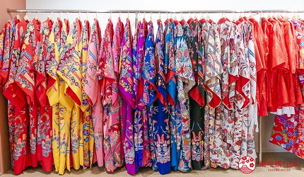 冲绳和服出租店推荐veni体验穿着南国传统琉装游冲绳的店内有多款琉装
